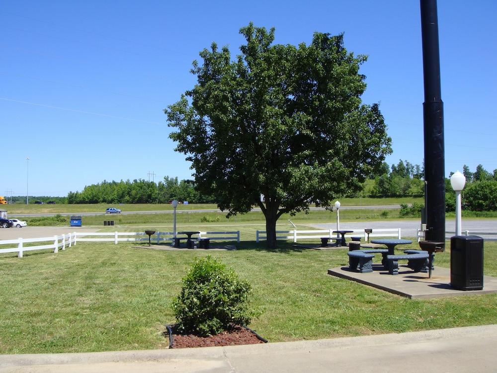 Days Inn By Wyndham Calvert City - Paducah East Exterior photo