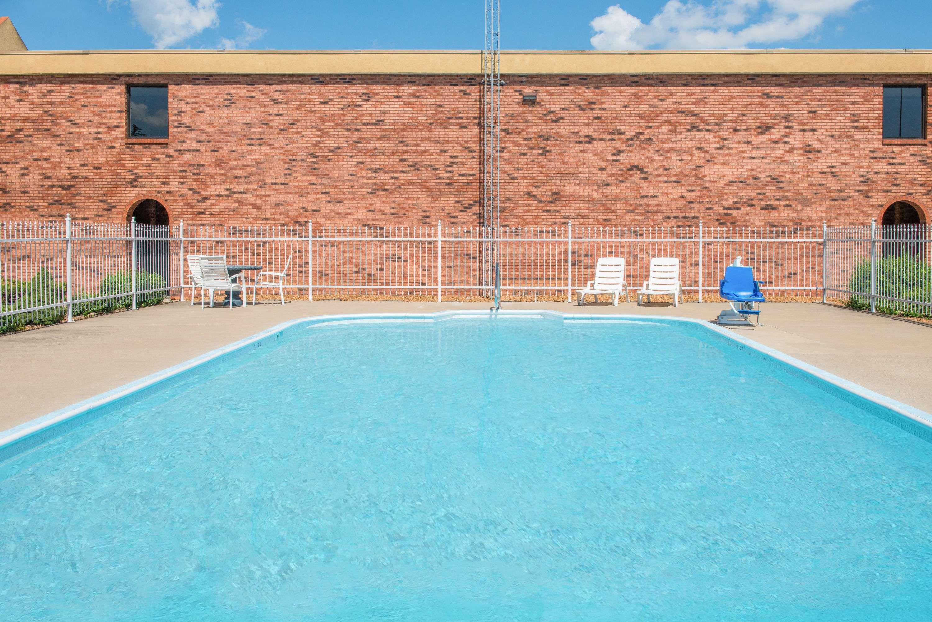 Days Inn By Wyndham Calvert City - Paducah East Exterior photo